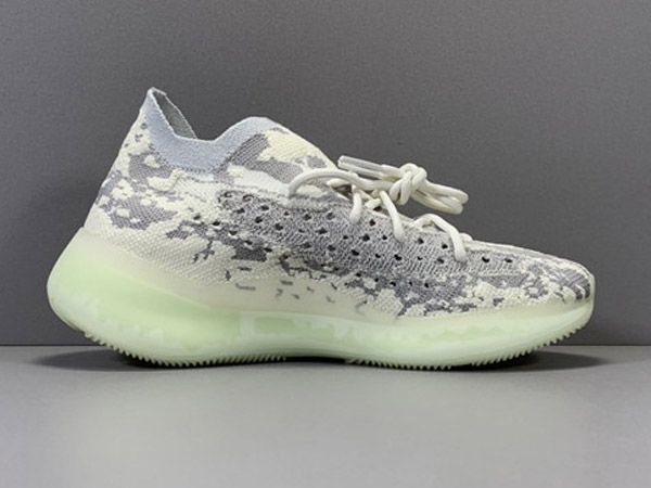 

2020 new kanye west 380 v3 alien runner casual sports running shoes desinger training sneakers size 36-46