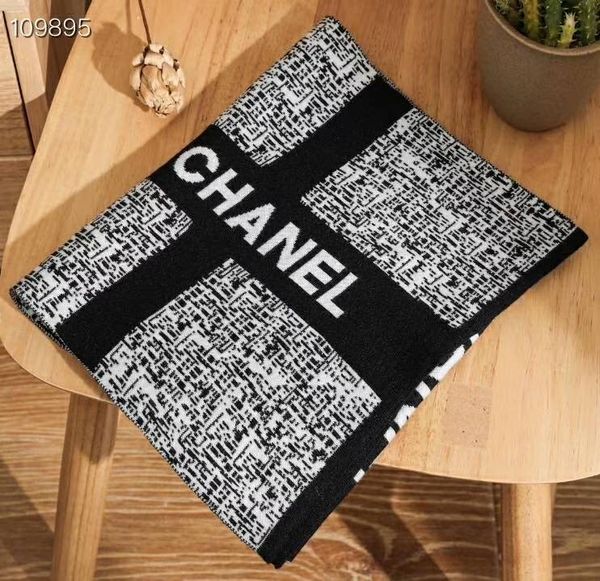 

winter 2019 design logomania brand luxury scarves for both men and women, Blue;gray