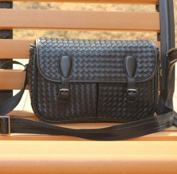 

2019 handmade versatile woven messenger bag sheepskin satchel bag men england style business single