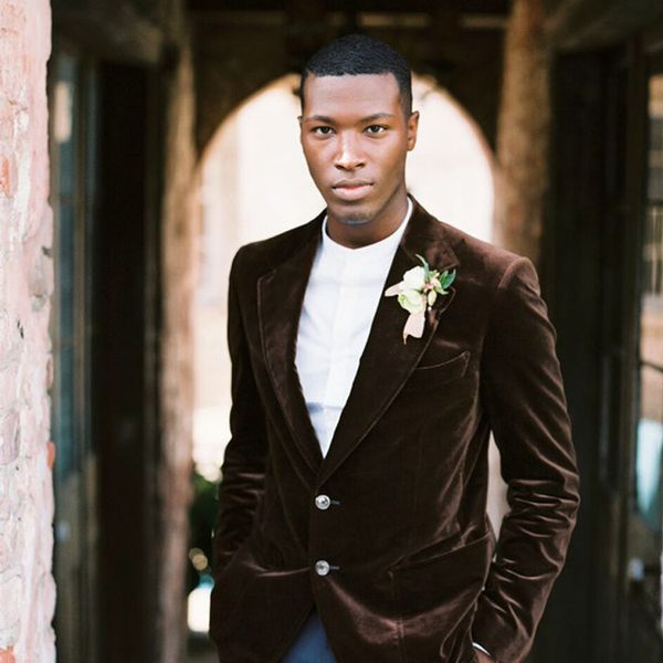 

2019 brown velvet groomsmen wedding tuxedos peaked lapel mens designer jackets one piece formal blazer suit, Black;gray