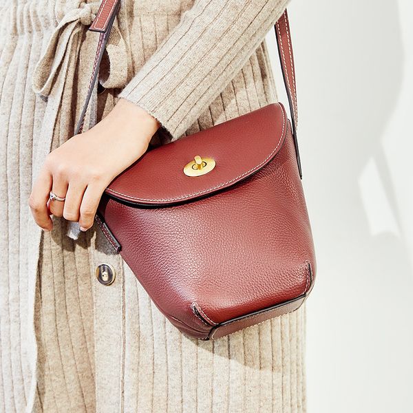 

2020 новая мода кожа сумочка сумка глава слоя коровьей сумки bucket сумка плеча простой мягкая кожа повседневный