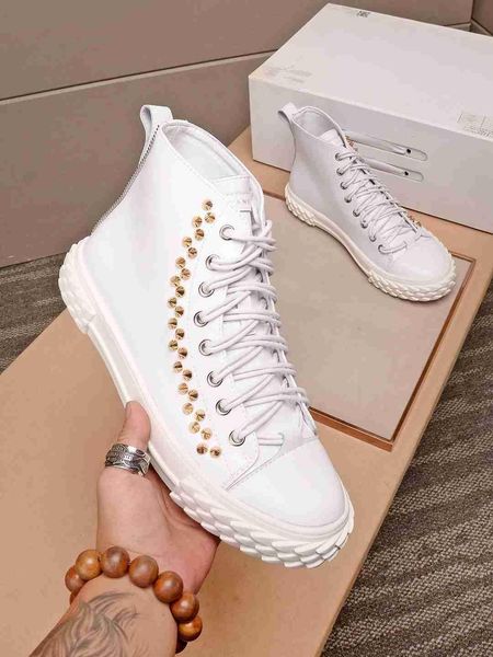 

winter new fashion designer rivets leather white black casual shoes men's classic wear students high shoes 38-40 size