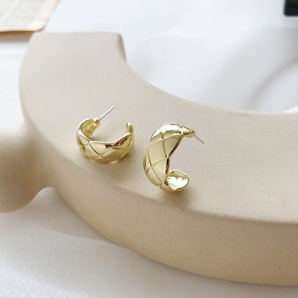 

minimalist ethnic geometric open circle plaid metal c stud earrings women fashion round summer vintage gold earrings accessories, Golden