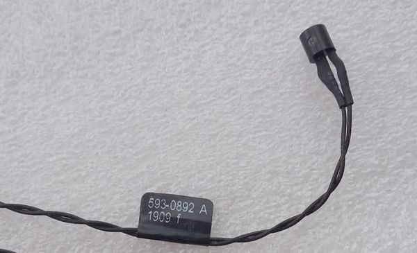 

922-8672 593-0892 кабелнй ambient temp sensor, воздђодђвка дл 24-дймового a1267 mb382 led cinema display