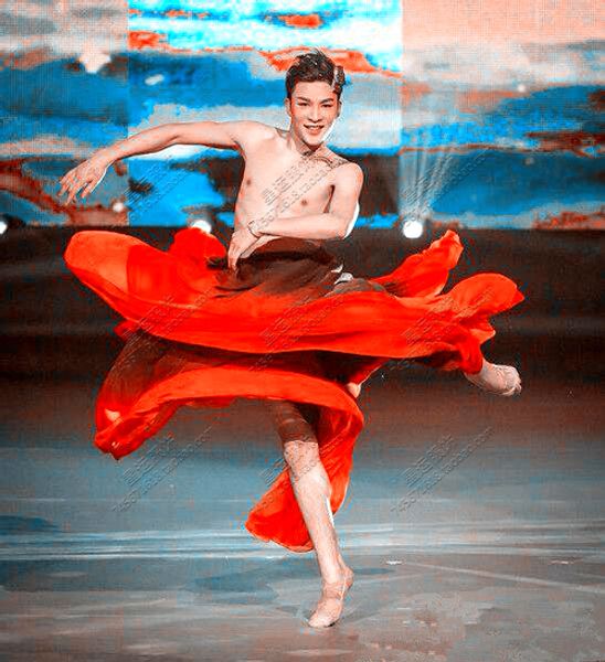 

new classical dance skirt stage costume for men peacock dance skirt, Black;red