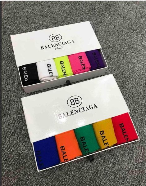 

Europe 5 pair with box men women bb cla ical letter logo medium tube cotton ock kateboard hip hop lover port colorful tocking, Black