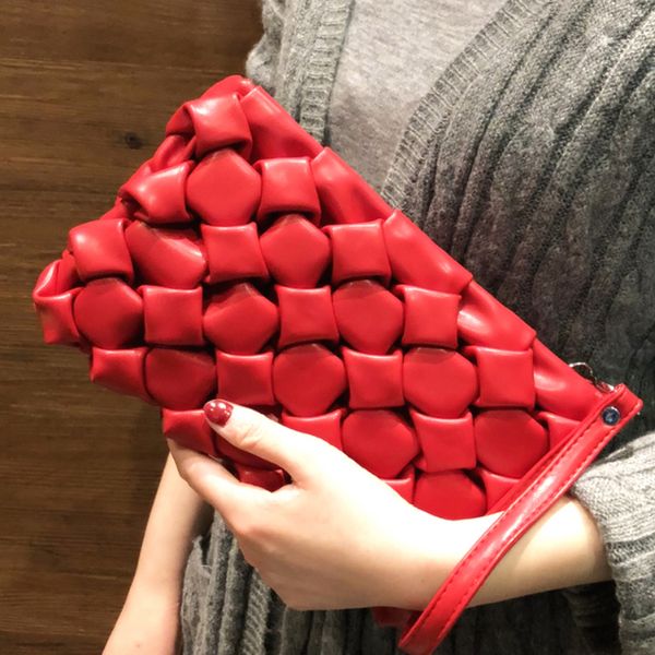 

female handbag 2019 new leisure soft leather bag mobile bag single shoulder slant envelope hand grab zipper
