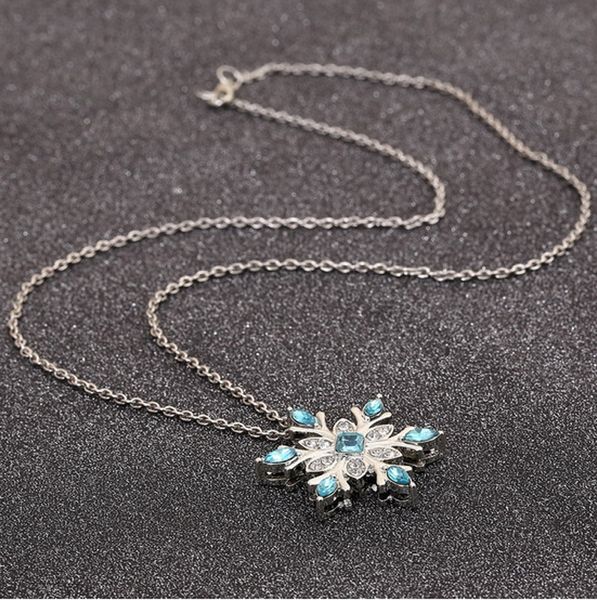 Collana di zircone fiocco di neve Collana di fiori di cristallo blu con pendenti da donna vintage
