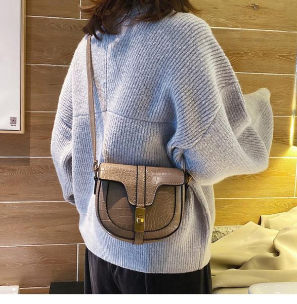 

new 2020 lock shoulder bag casual and simple ladies bag stone pattern ocean oblique span small square