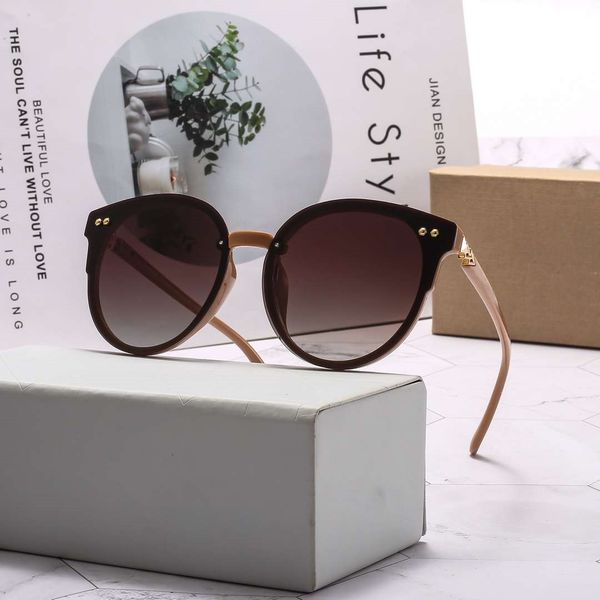 

womens designer sunglasses luxury sunglasses woman beach goggle glasses uv400 d1o letters 3010 4 colors with box, White;black