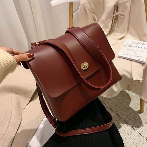 

european vintage fashion female tote bag 2019 new quality leather women's handbag high capacity shoulder messenger bag