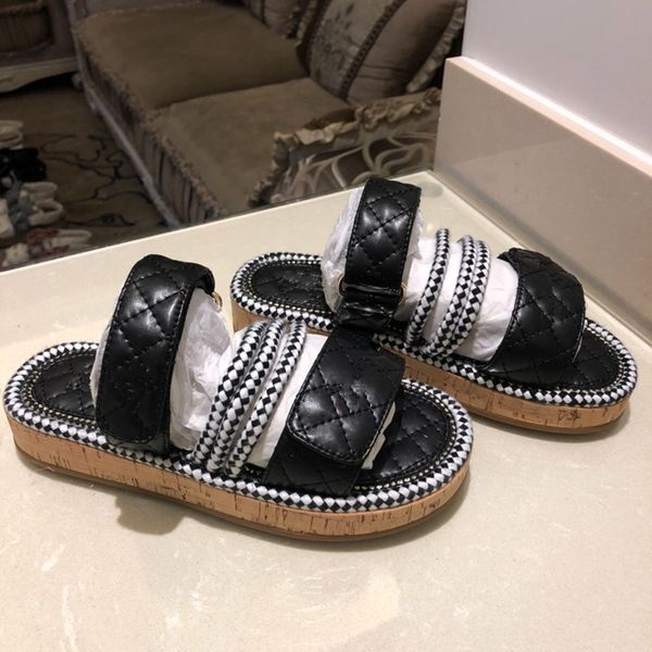 

2019 italian women 039 ummer luxury de igner beach indoor flat g hoe brand ladie andal lipper home lipper huang190404