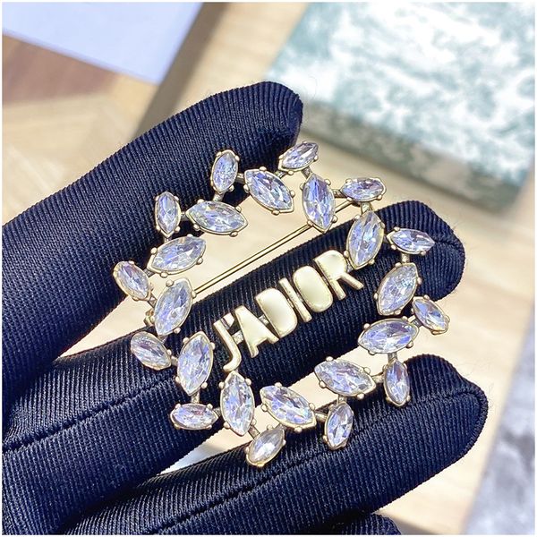 

new bride bouquet iced out crystal flower brooches pins corsage women birthday gift jewelry party fashion accessories with stamp, Gray