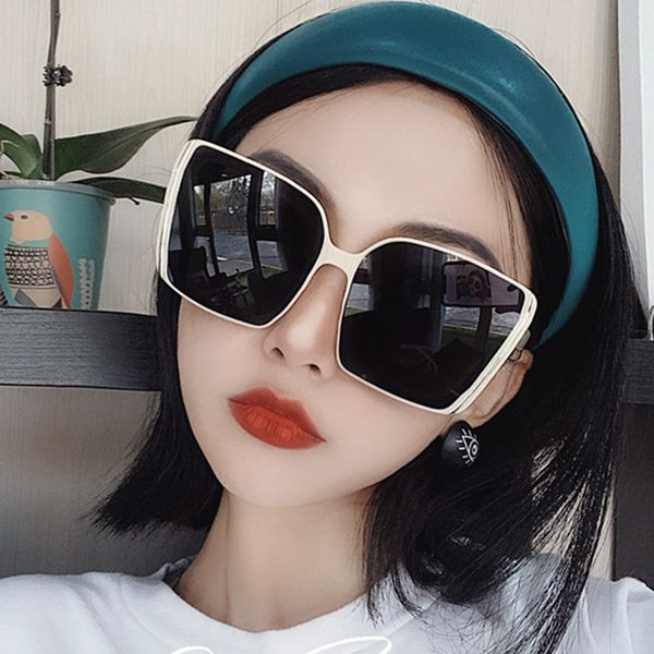 

woman fashion 2020 how sunglasses luxery sunglasses women beach sun shade trend ladies outdoor, White;black