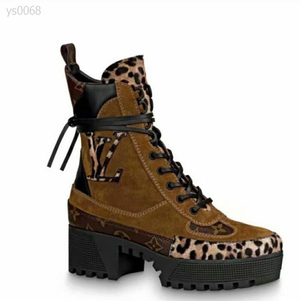 

europe and america female autumn 2019 new genuine leather bright front zipper stiletto women's head handsome high-heeled martin short b, Black