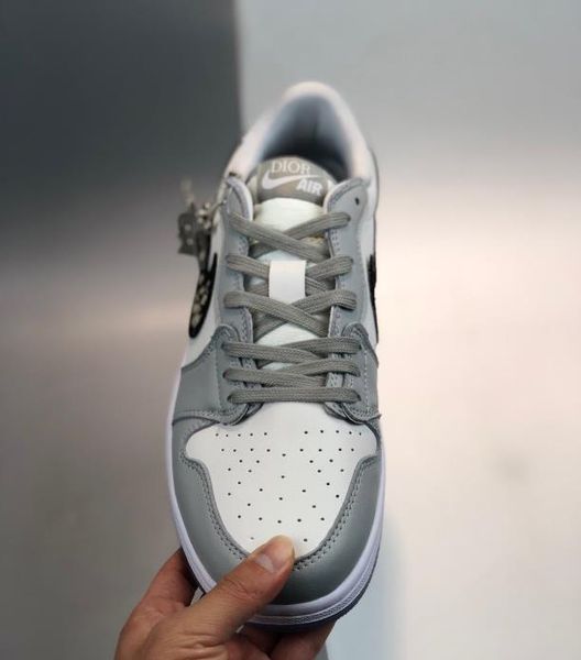 

luxury designers brand dior converse nike air jordan 1 oblique hemme kim jones basket triple designer high low sport basketball shoes, Blue;gray