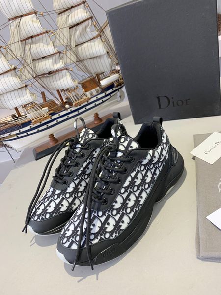 

men's and women's fashion casual sneakers, fashion designers, couples' comfortable wild belt box