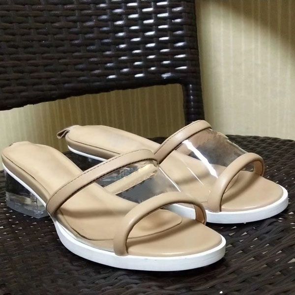 

2019 new female slipper designer summer slippers fashion transparent slipper lace box size; 35-40, Black