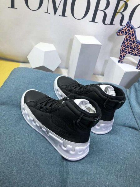 

new kanye westred white black high-mens sneakers waterproof genuine leather luxury designer casual shoes boots c29