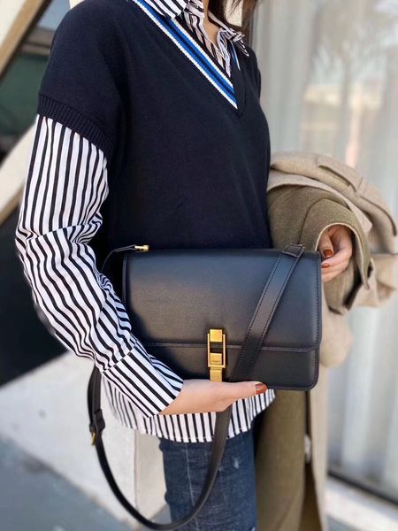 

2020 new fashion bags shopping party charm wild shoulder bagtxr2, Black