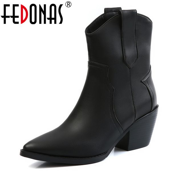 

fedonas warm female big size western boots dancing shoes woman winter fashion women ankle boots classic leather chunky heels, Black