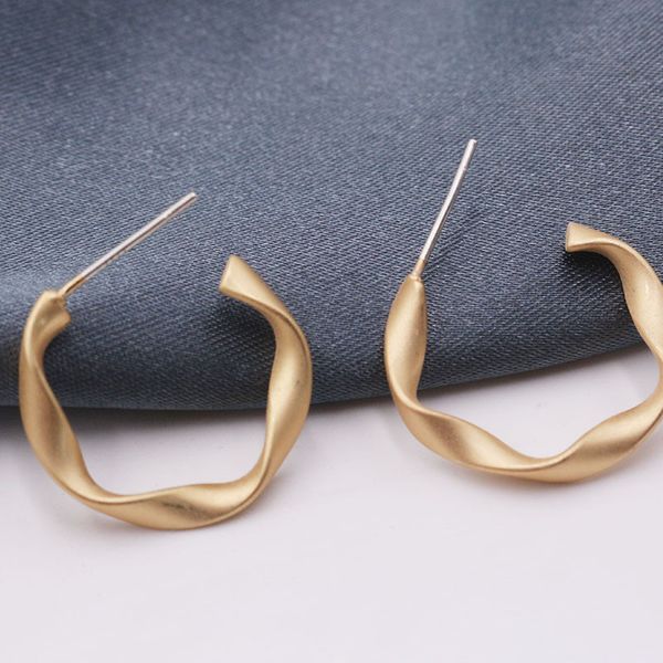 

37mm 21mm new metal twisted hoop earrings for women girls party silver gold color round small circles round earrings personality, Golden;silver