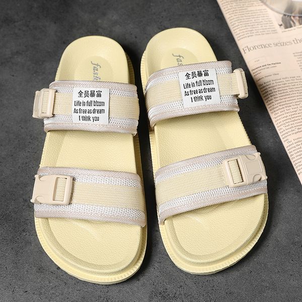 

2019 summer man sandals women sandals men light shoes black yellow fashion leisure breathable lover slippers sneakers