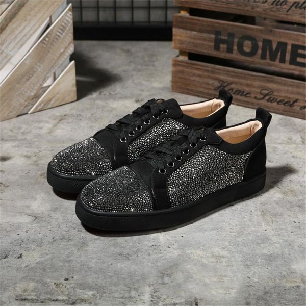 

Top Дизайнер кроссовок Red Bottom ботинка верх.част Замша Spike Дорогой обувь для мужчин и женщин Обуви Свадьбы кристалла кожи SneakersA27