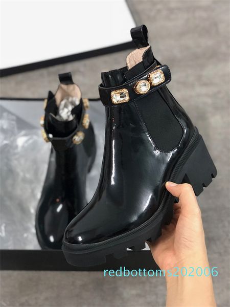 

Ѭоконе женкие кожане вие голеноопного загѬђзоне конѬђкоѬа кѬи, Black