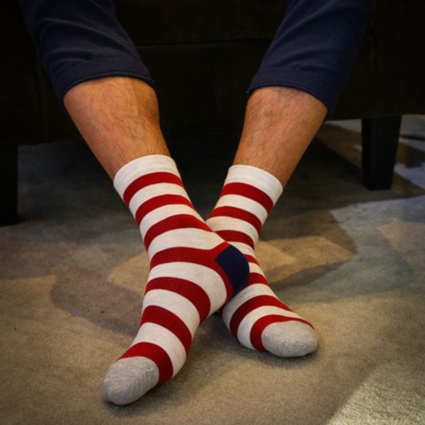 

men's korean classic striped casual cotton mid tube men's new special socks and socks offer, Pink;yellow