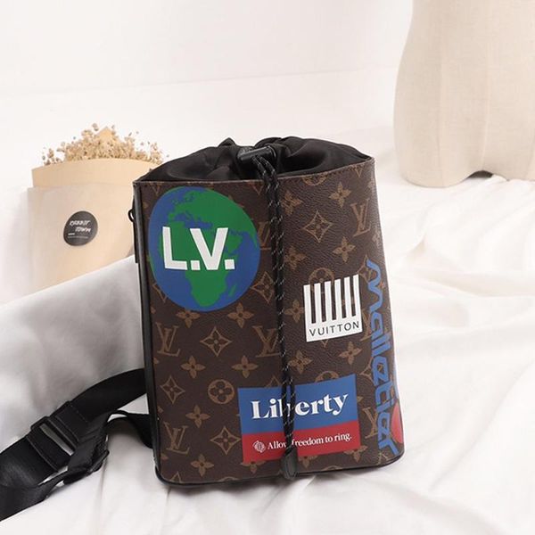 

2021 fast delivery fashion style womens luxury designer leather bucket bag handbag drawstring shoulder bag messenger crossbody bags drop shi