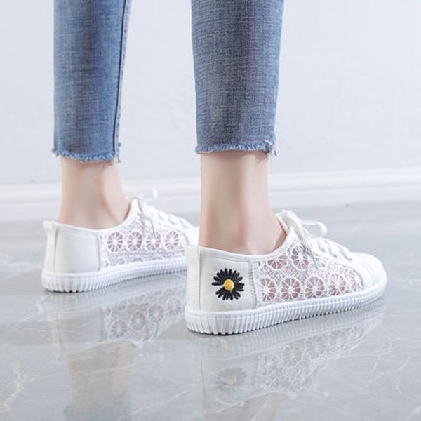 

lace breathable casual shoes 2020 summer new flat bottom mesh hollow shallow mouth small daisy women's shoes, Black