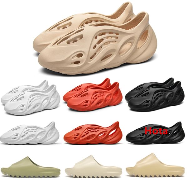 

foam runner kanye west new clog sandal triple black white fashion slipper women mens trainers designer beach sandals slip-on