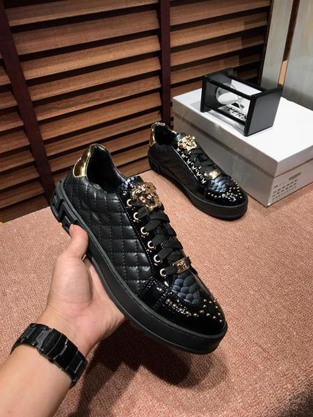 

2020d high-end custom leather men's casual shoes, fashion wild sports shoes, original packaging shoe box delivery, yardage: 38-45