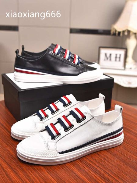 

the new white shoes casual men's imported italian cowhide made simple and generously designed high-quality sneakers11, Black
