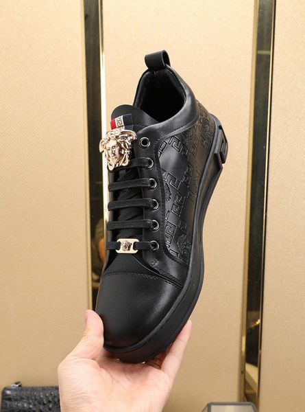 

2020x luxury trend low-men's shoes fashion wild casual shoes, fashionable medusa outdoor sports shoes, size: 38-45, Black