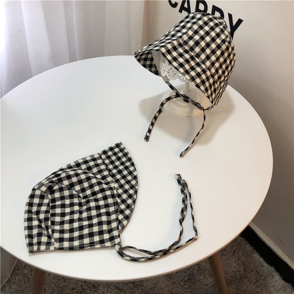 

лопок в Ѭебенка апка лпа мђжкого и женкого пола Ѭебенка вена лео оен, Yellow