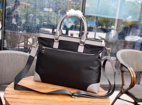 

2020 new fashion classic designer luxury mens handbags purses cross-body bag made of leather mens wallet size 39 * 29 * 7 ck04