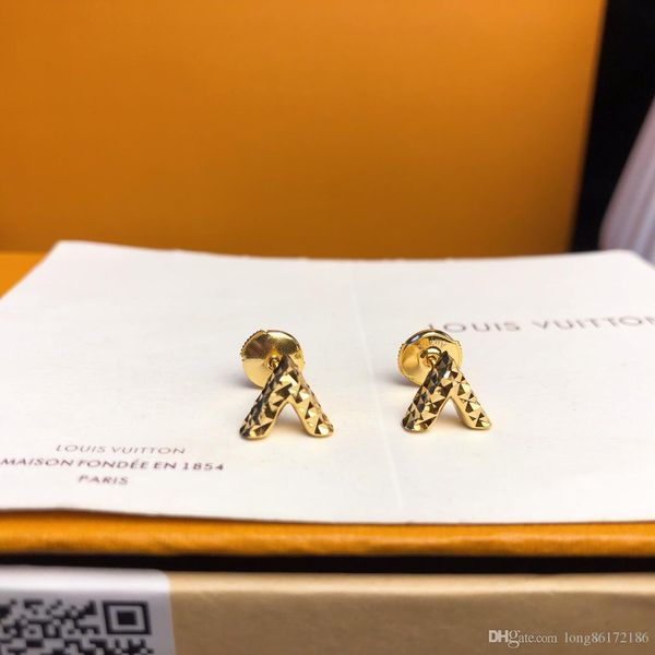 

jewelry collection designer earrings v stud earrings 18k gold flying saucer ear plug 2019 luxury fashion accessories ideal gift choice, Golden;silver