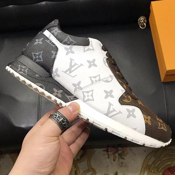 

athletic fitness men shoes sports lightweight comfortable breathable walking 2020 fashion sneakers tenis feminino zapatos de hombre run away