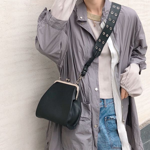 

женская сумка небольшой корейский стиль заклепки широкий ремень crossbody сумки женский крокодил сумка телефона кошелек бао