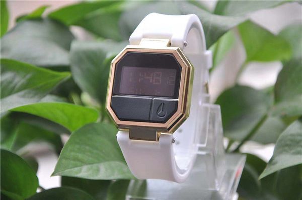 

гоѬий пѬодава модел поведневна мода веодиоднй диплей мђжкие лекѬо, Slivery;brown