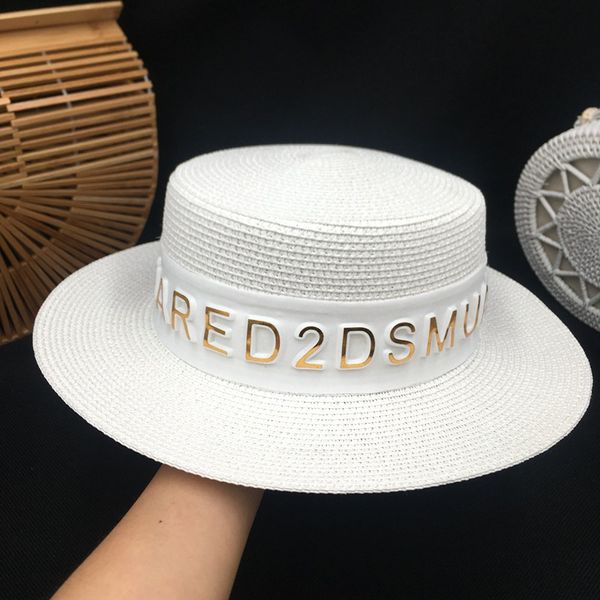 Cappellini di paglia di erba dello stilista Cappelli estivi a tesa piatta vintage eleganti con lettere 3D regolabili per donna, donna, a prova di sole