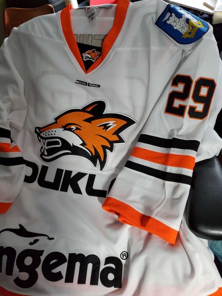 

dukla michalovce authentic hockey jersey replika 2017/18 tmavá verzia embroidery stitched customize any number and name jerseys, Black