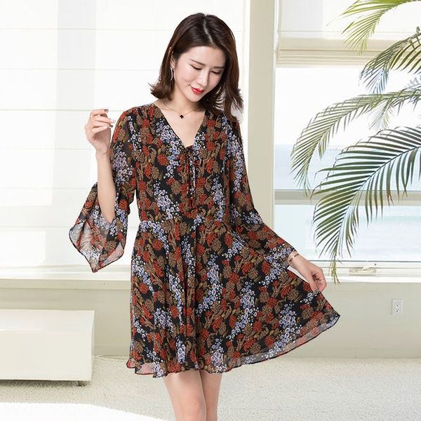 

autumn and winter dress women's 2019 new dress mid-length slimming floral skirt v-neck nine-point waist fashion, Black;gray