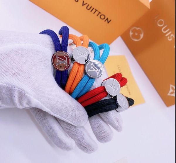 

letter pendant necklaces v 316l titanium steel 18k gold plated necklace fashion short chain necklace jewelry couple gift, Silver