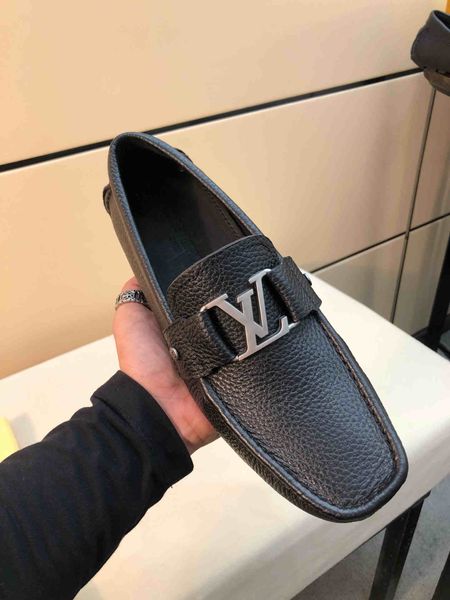 

2020 latest handmade casual shoes men's casual shoes fashion trend versatile and comfortable size 38-45 type 39745400737ab