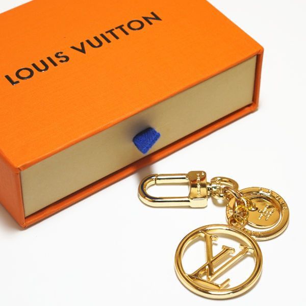 

exquisite four-leaf flower letter luxury keychain multi pendant bag charm fashion key chain box hy, Silver