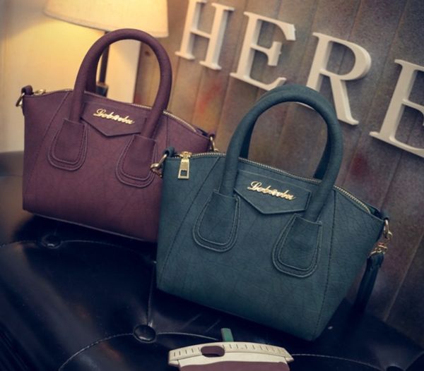 

new fashion portable shell shoulder mini smiling face women's shoulder messenger bag shell women's bag
