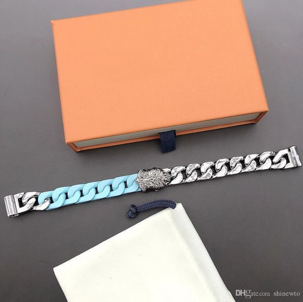 

европа америка мода мужчины титана стали гравированные four leaf flower v letter pattern зеленый керамические толстые браслеты цепи ссылки с, Black